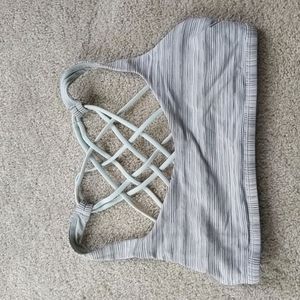 Lululemon free to be bra